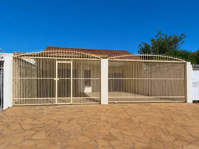 Casa com 3 Quartos à venda, 250m² no Taguatinga Norte, Brasília