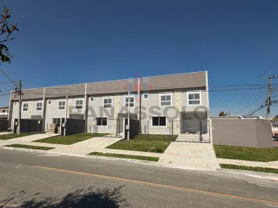 Sobrado com 3 Quartos à venda, 122m² no Novo Mundo, Curitiba