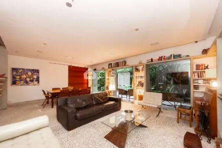 Casa com 2 Quartos à venda, 224m² no Sumaré, São Paulo