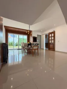 Casa de Condomínio com 3 Quartos para alugar, 208m² no Alphaville, Santana de Parnaíba