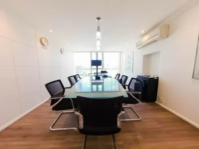 Sala Comercial para alugar, 200m² no Vila Olímpia, São Paulo