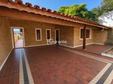 Casa com 3 Quartos para alugar, 260m² no Vila Esperia ou Giglio, Atibaia