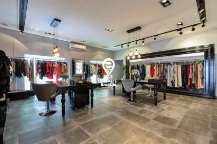 Sobrado com 4 Quartos à venda, 350m² no Vila Nova Conceição, São Paulo