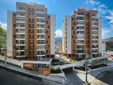 Apartamento com 2 Quartos para alugar, 75m² no Funcionários, Poços de Caldas