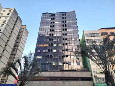 Sala Comercial para alugar, 41m² no Centro, Juiz de Fora
