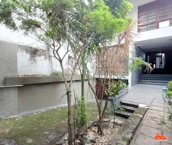 Sala Comercial com 3 Quartos para alugar, 328m² no Batista Campos, Belém