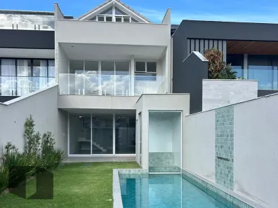 Casa com 3 Quartos à venda, 273m² no Barra da Tijuca, Rio de Janeiro