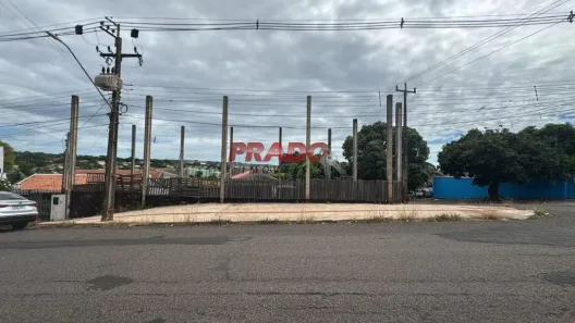 Lote/Terreno à venda, 300m² no Parque das Laranjeiras, Maringá