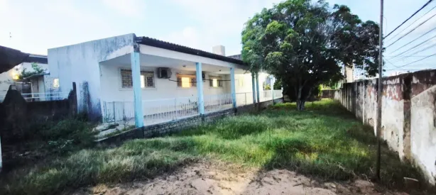 Casa com 4 Quartos à venda, 400m² no Lagoa Nova, Natal