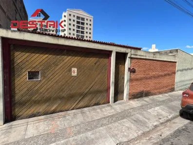 Casa com 3 Quartos à venda, 308m² no Vila Vianelo, Jundiaí