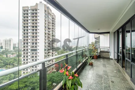 Apartamento com 4 Quartos para alugar, 350m² no Santo Amaro, São Paulo