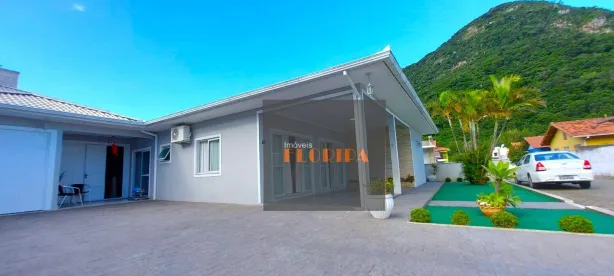 Casa com 3 Quartos à venda, 145m² no Armação do Pântano do Sul, Florianópolis