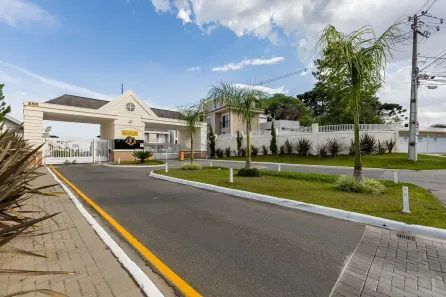 Casa de Condomínio com 4 Quartos para alugar, 140m² no Atuba, Curitiba