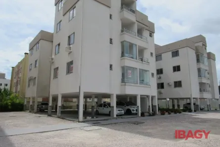 Apartamento com 2 Quartos para alugar, 65m² no Forquilhinha, São José