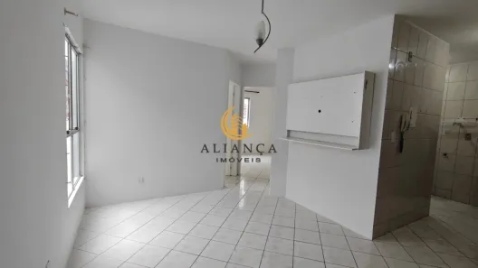 Apartamento com 2 Quartos para alugar, 46m² no Serraria, São José