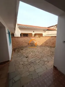 Casa com 3 Quartos para alugar, 216m² no Alvinópolis, Atibaia