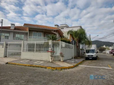 Casa com 3 Quartos à venda, 178m² no Dom Bosco, Itajaí