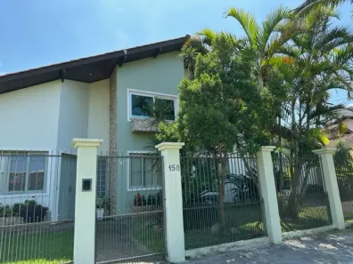 Casa com 3 Quartos à venda, 267m² no Carianos, Florianópolis