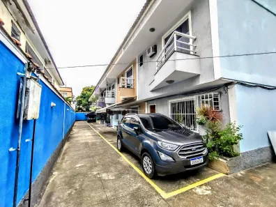 Casa de Condomínio com 2 Quartos à venda, 85m² no Praça Seca, Rio de Janeiro