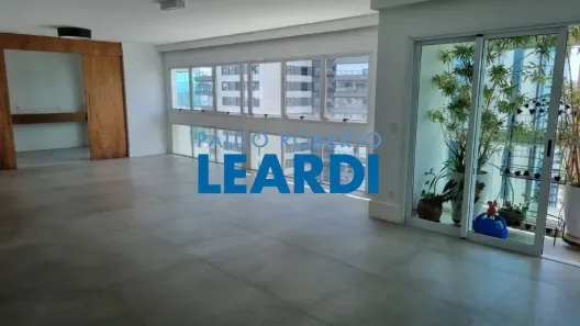 Apartamento com 3 Quartos à venda, 253m² no Alphaville Centro Industrial e Empresarial/Alphaville., Barueri