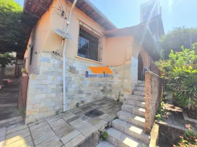 Casa com 3 Quartos à venda, 170m² no Caiçaras, Belo Horizonte