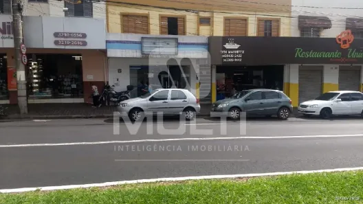 Ponto Comercial com 1 Quarto para alugar, 180m² no Santa Mônica, Uberlândia