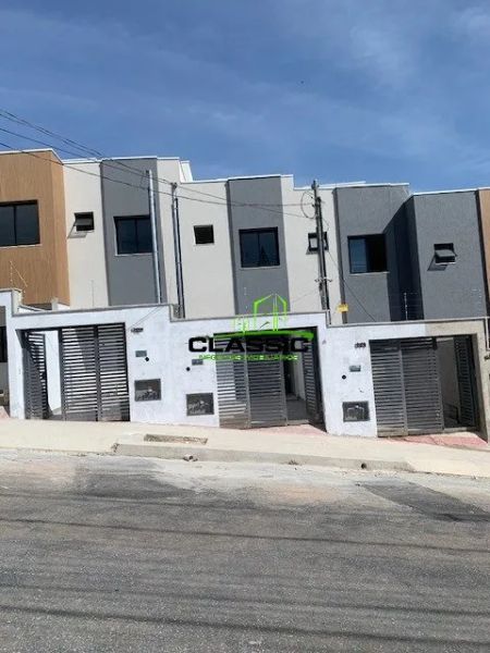 Casa com 2 quartos — Planalto, Belo Horizonte