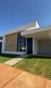 Casa com 3 Quartos à venda, 216m² no Laranjeiras, Uberlândia