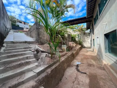 Casa com 3 Quartos à venda, 610m² no Ouro Preto, Belo Horizonte