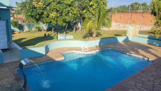 Fazenda/Sítio com 3 Quartos à venda, 200m² no Centro, Iracemápolis