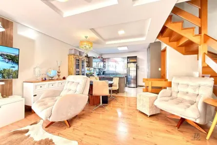 Sobrado com 3 Quartos à venda, 166m² no Vinhedos, Caxias do Sul