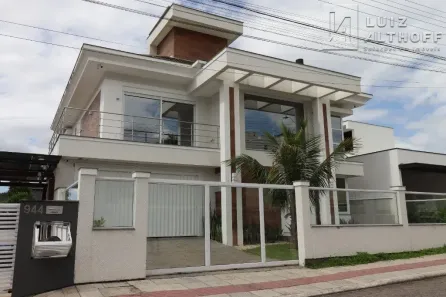 Casa com 3 Quartos à venda, 330m² no Pedra Branca, Palhoça