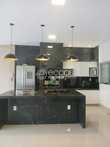 Casa com 3 Quartos à venda, 140m² no Jardim Espanha, Uberaba