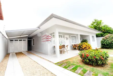 Casa com 3 Quartos à venda, 272m² no Centro, Bombinhas