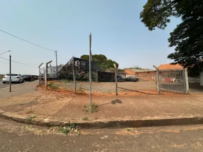 Lote/Terreno à venda, 366m² no Califórnia, Londrina