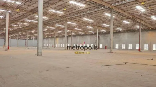 Galpão/Depósito/Armazém para alugar, 7548m² no Irajá, Rio de Janeiro