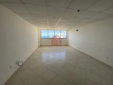 Imóvel Comercial para alugar, 540m² no Imbetiba, Macaé