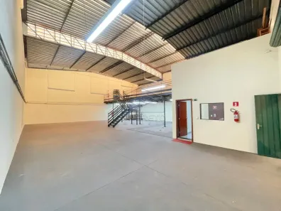 Galpão/Depósito/Armazém para alugar, 476m² no Distrito Industrial, Jaú
