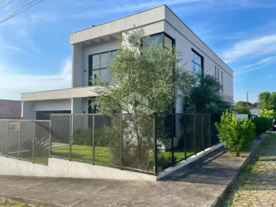 Casa com 3 Quartos à venda, 250m² no Alto da Bronze, Estrela