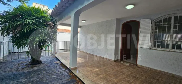 Casa com 4 Quartos para alugar, 164m² no Saraiva, Uberlândia