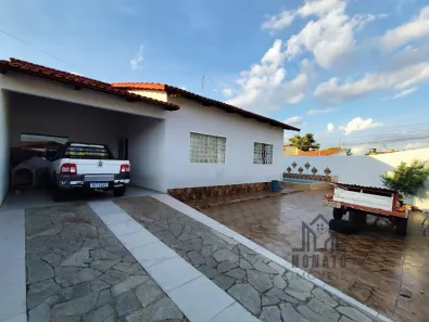 Casa com 3 Quartos à venda, 101m² no Setor Garavelo, Aparecida de Goiânia