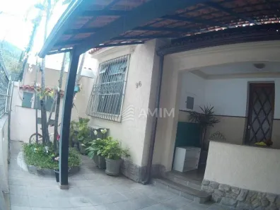 Casa com 6 Quartos à venda, 270m² no Santa Rosa, Niterói