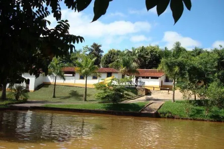 Fazenda/Sítio com 3 Quartos à venda, 1000m² no Champirra, Jundiaí
