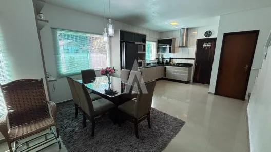 Sobrado com 3 Quartos à venda, 120m² no Saguaçu, Joinville