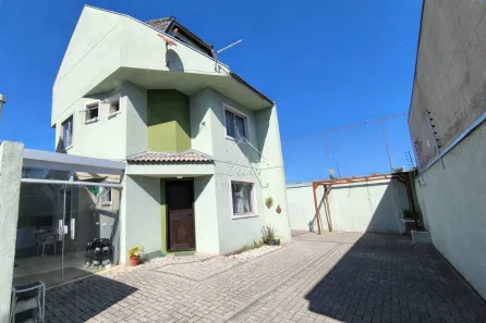Sobrado com 3 Quartos à venda, 104m² no Boqueirão, Curitiba