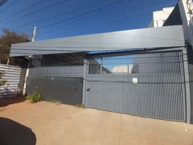 Casa com 1 Quarto à venda, 440m² no Palmital, Marília