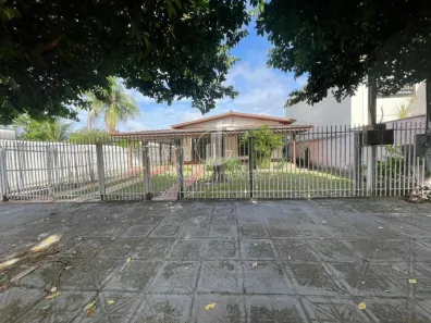 Casa com 3 Quartos à venda, 328m² no Jardim Primavera, Sinop