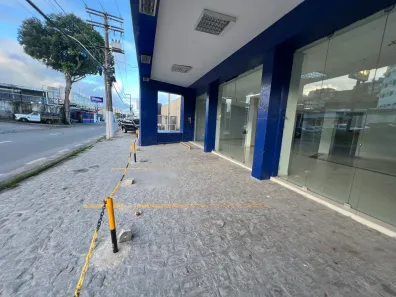 Prédio Comercial para alugar, 750m² no Cruz das Almas, Maceió