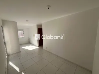 Apartamento com 2 Quartos para alugar, 50m² no São José, Montes Claros