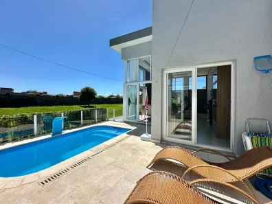 Casa de Condomínio com 4 Quartos à venda, 195m² no Navegantes, Capão da Canoa